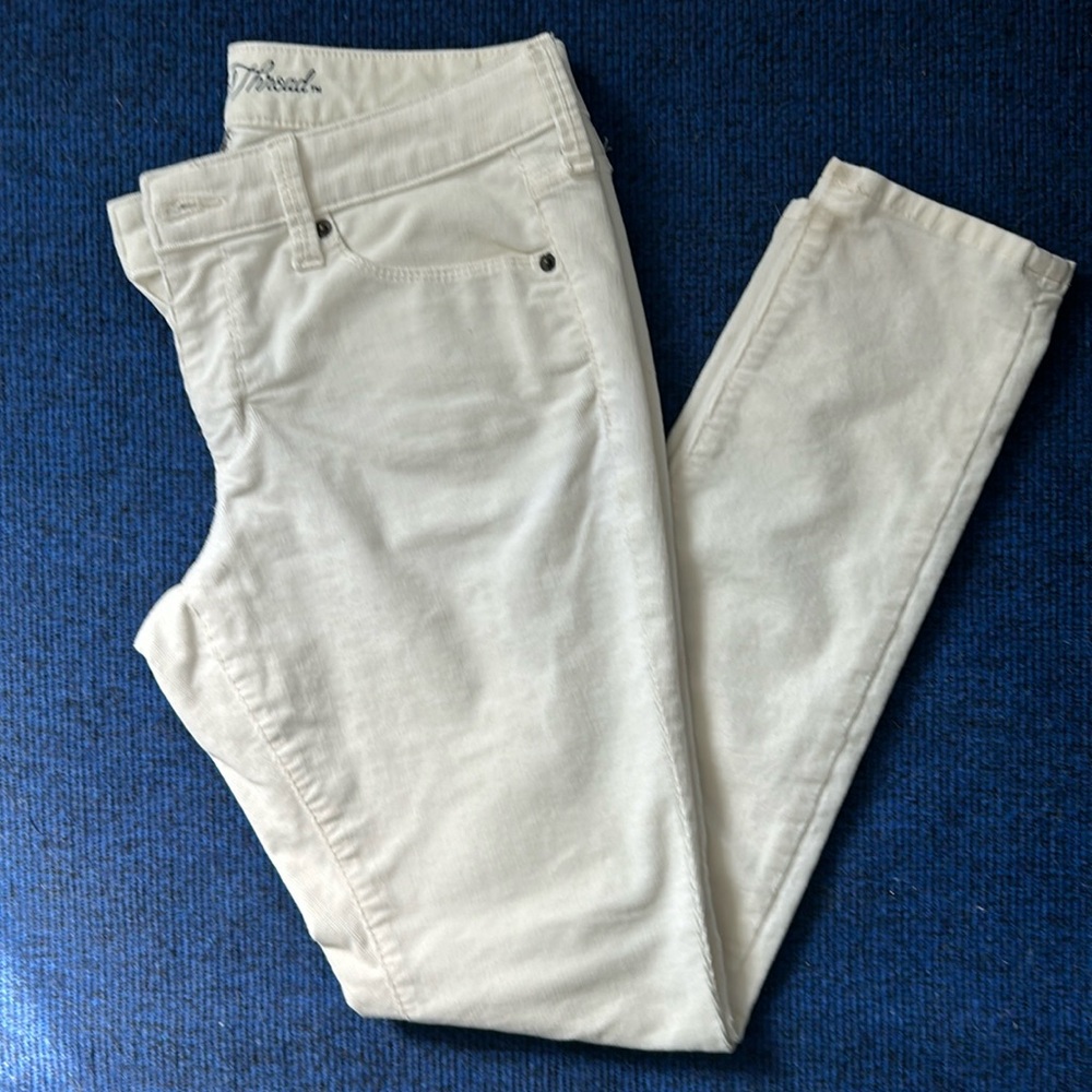 Universal Thread Mid Rise Skinny Corduroy Pants EUC Very Soft!!